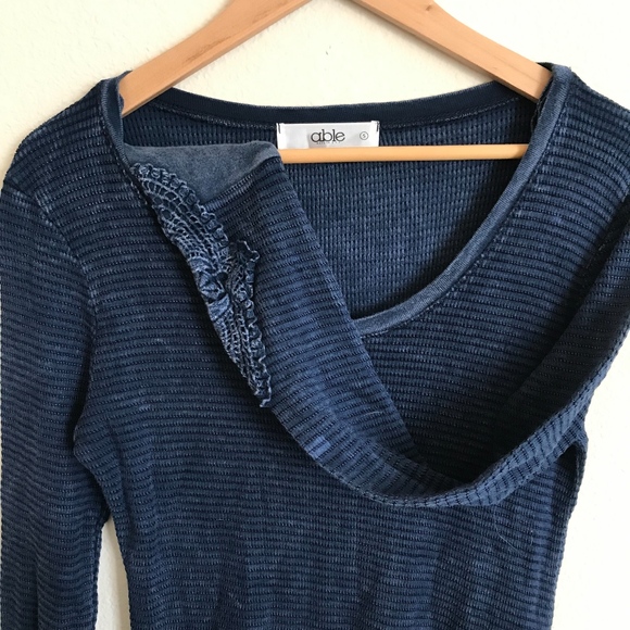 able dress - Picture 2 of 2